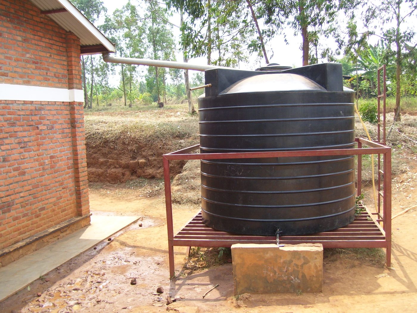 Surpresseur sur eau de pluie : installation et points de vigilance