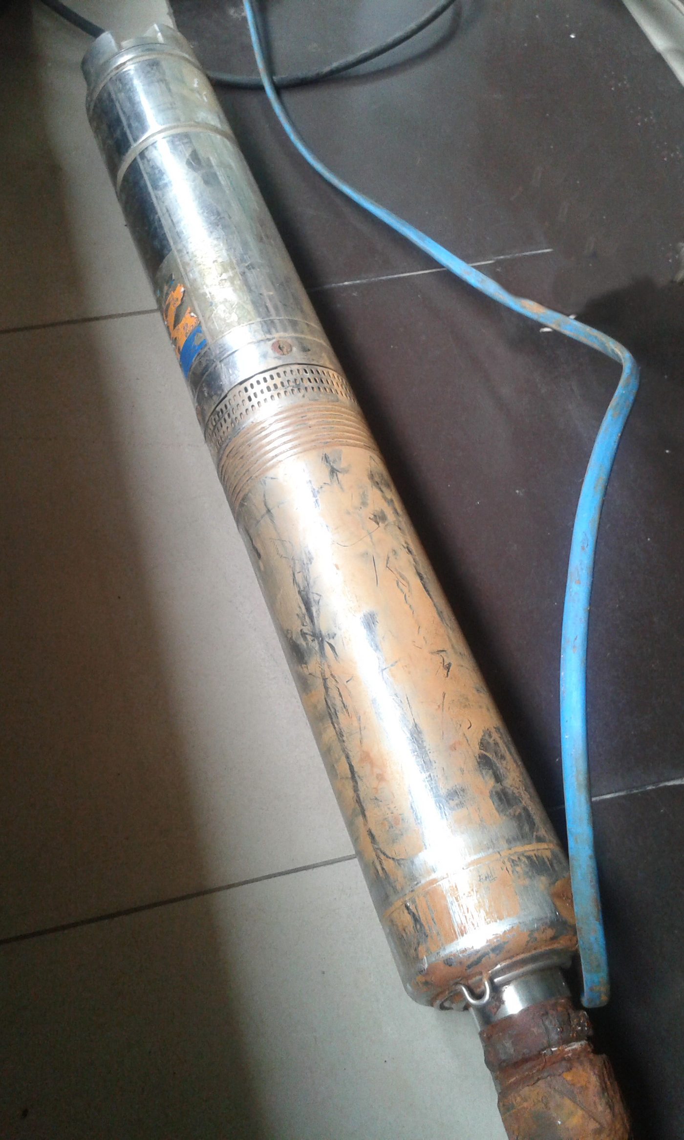 Branchement d'une pompe immergée (2, 3 ou 4 fils) : repères de câblage